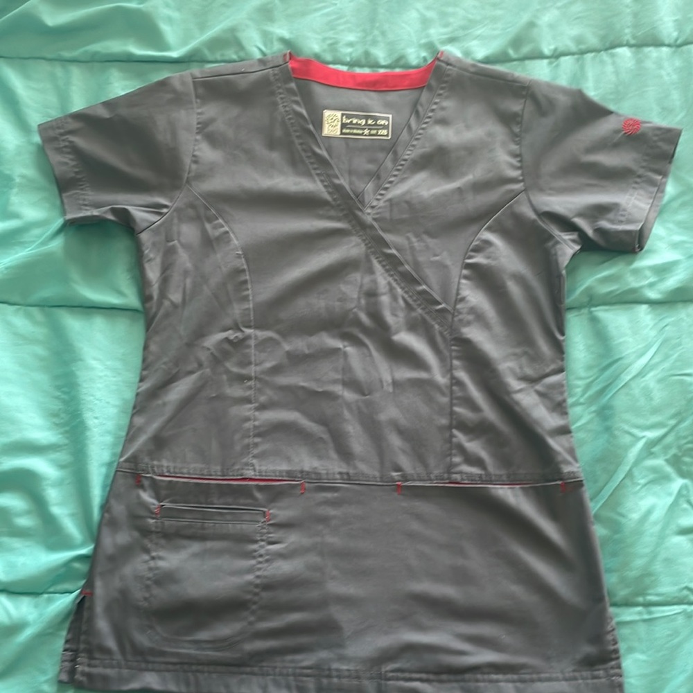 XXS gray scrub top 3 pocket